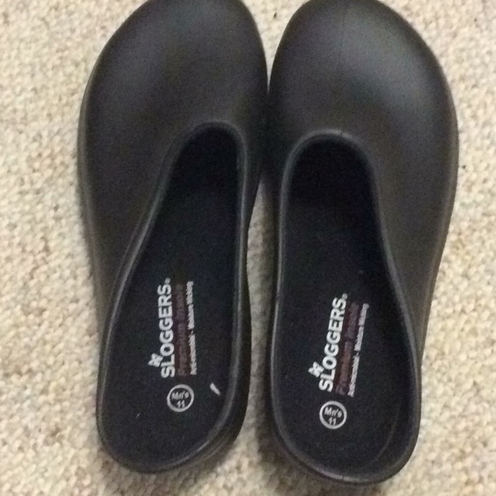 Heavy duty rain shoes